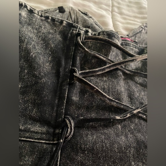 ❌SOLD❌  Betsey Johnson denim strapless dress - Picture 4 of 9